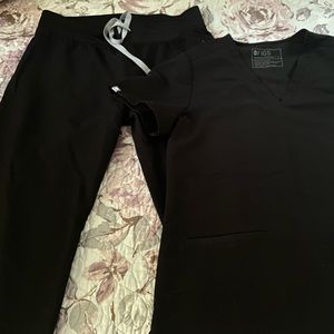 Figs black scrub set size small